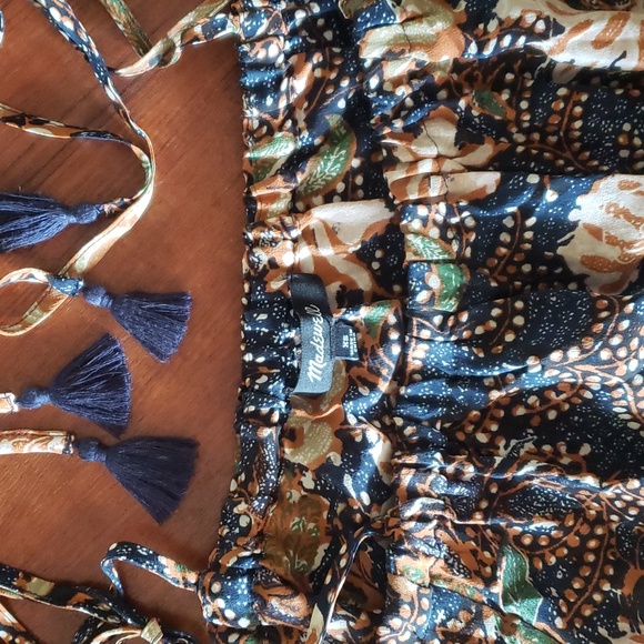 Madewell Silk cold shoulder tasseled cropped top in Sea Floral size XS - Picture 5 of 5